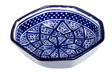 boş kase üzerinde beyaz izole