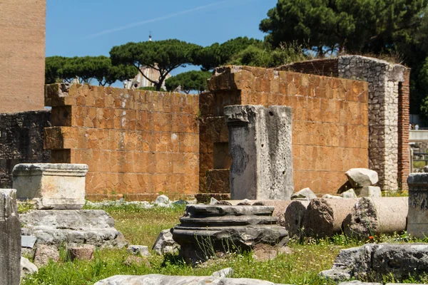 Romeinse ruïnes in Rome, forum — Stockfoto