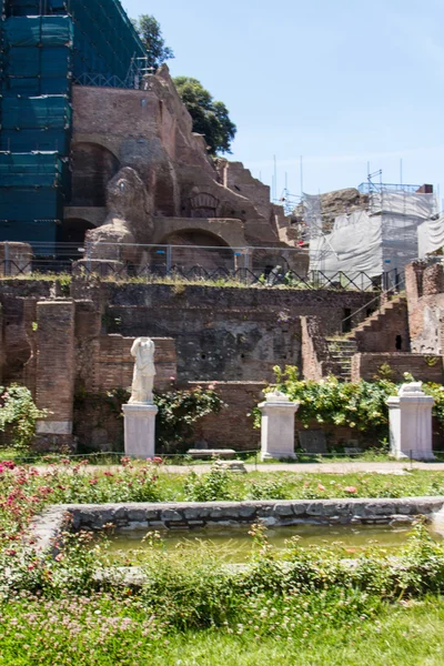 Ruinas romanas en Roma, foro — Foto de Stock