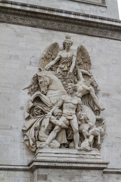 Вид на арку Триумфальной Карусели и сад Тюильри, Париж, Фр. — стоковое фото