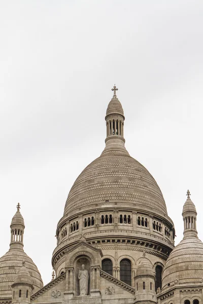 The external architecture of Sacre Coeur, Montmartre, Paris, Fra — Stock Photo, Image