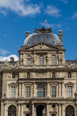 Paris - Haziran 7: louvre louvre müzesinde 7 Haziran 2012 tarihinde bina