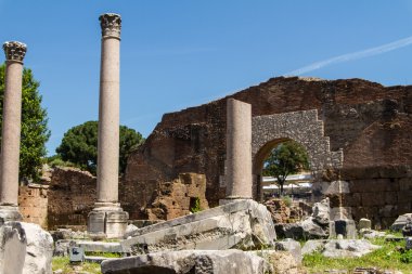Roma harabeleri, forum