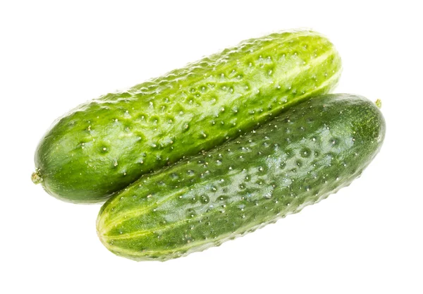 Gezonde voeding. de groene komkommers geïsoleerd op witte achtergrond — Stockfoto