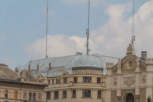 Typické stavby století v buda castle čtvrti Budapešti — Stock fotografie