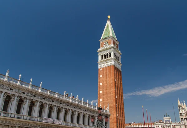 San Marcoplein campanile - campanile di san marco in het Italiaans, de bel — Stockfoto