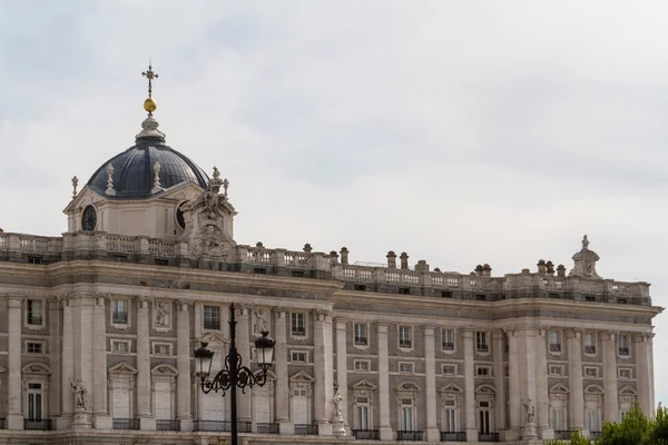 Koninklijk Paleis in madrid Spanje — Stockfoto