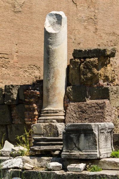 Roman ruins in Rome, Forum — Stock Photo, Image