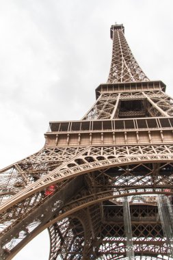 paris tour Eiffel