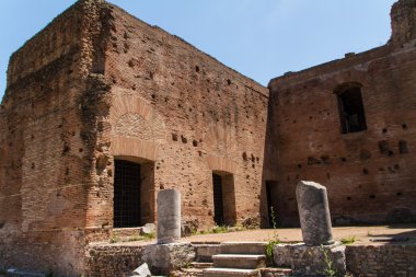 Roma harabeleri, forum