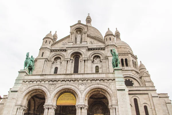 L'architettura esterna di Sacre Coeur, Montmartre, Parigi, Fra — Foto Stock