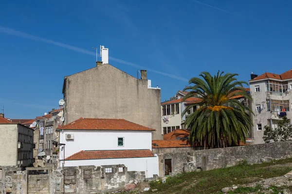 Casco antiguo en Porto (Portugal ) — Foto de Stock