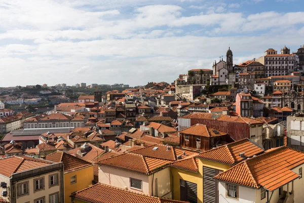 Casco antiguo en Porto (Portugal ) — Foto de Stock