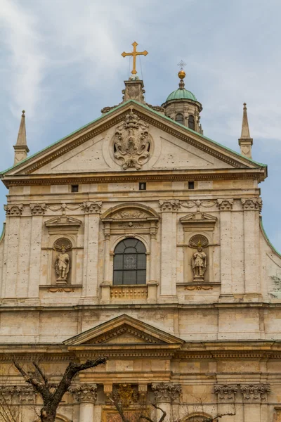 Kościół świętych Piotra i Pawła w starej dzielnicy miasta w Kraków, Polska — Zdjęcie stockowe