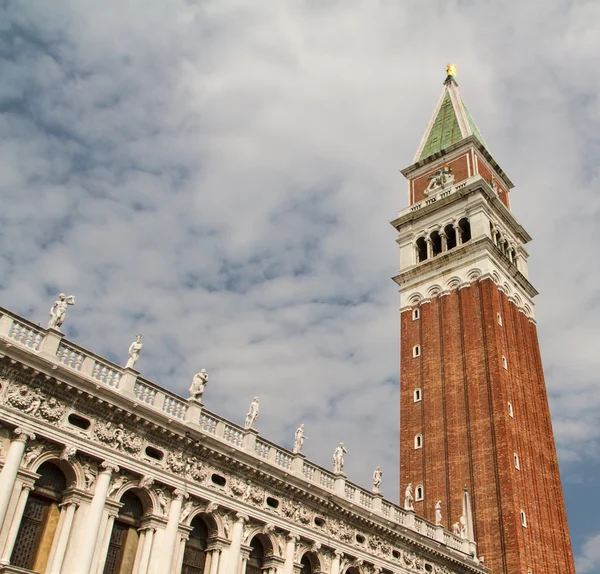 Campanile de São Marcos Campanile di San Marco em italiano, o bel — Fotografia de Stock