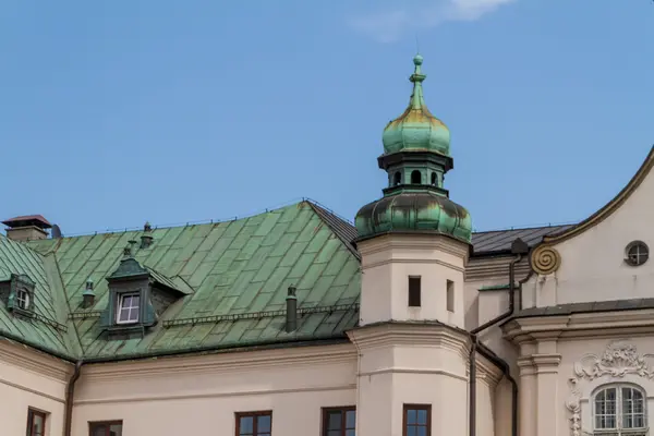 Catedral en el casco antiguo de Cracovia — Foto de Stock