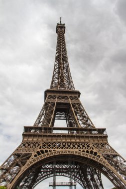 paris tour Eiffel