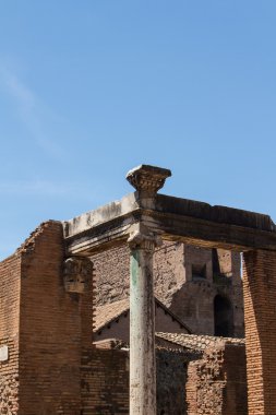 Roma harabeleri, forum