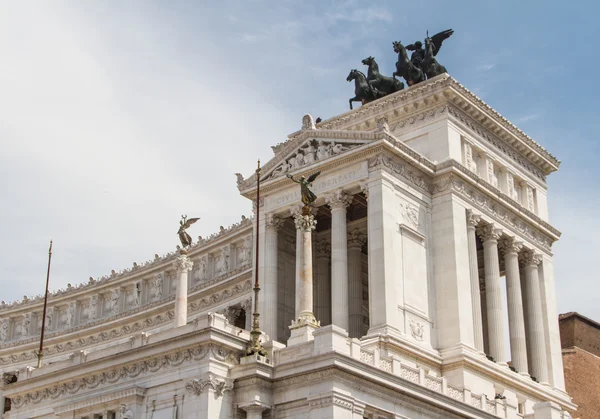 Equestrian monument to Victor Emmanuel II near Vittoriano at day — Stock Photo, Image