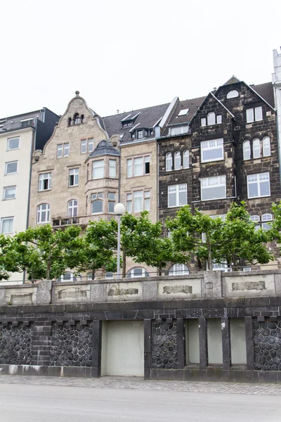 The facades of the quay of Dusseldorf at the sunset — Stock Photo, Image