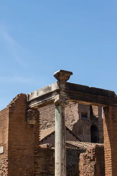 Ruínas romanas em roma, fórum — Fotografia de Stock