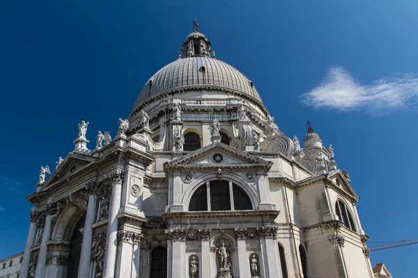 The Basilica Santa Maria della Salute ในเวนิส — ภาพถ่ายสต็อก