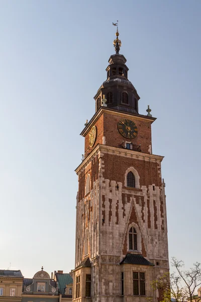 Wieża ratusza na głównym placu miasta Krakowa — Zdjęcie stockowe