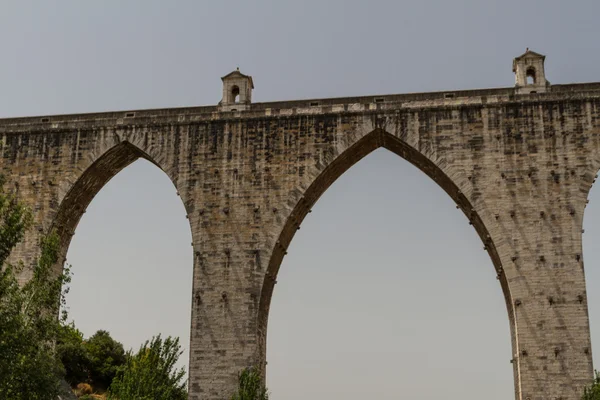 Akwedukt lisbon, Portugalia — Zdjęcie stockowe