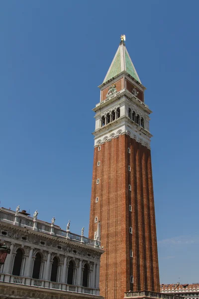 Сан-Марко готель campanile - campanile di san marco на італійській мові, в bel — стокове фото