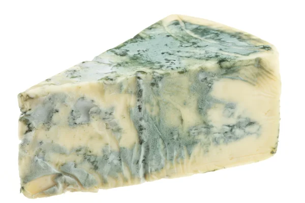 Σφήνα του μαλακό μπλε τυρί, που απομονώνονται σε λευκό — Φωτογραφία Αρχείου