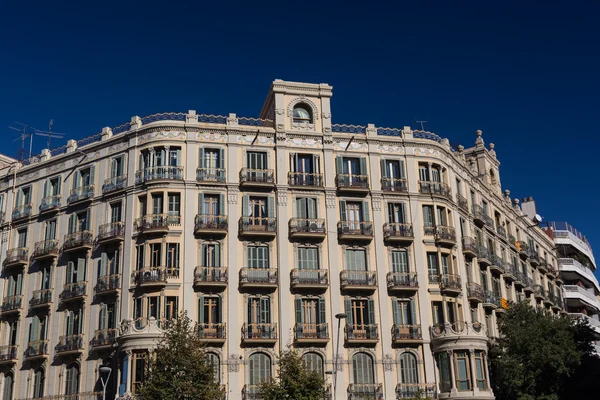 Fachadas de edifícios de grande interesse arquitetônico na cidade o — Fotografia de Stock