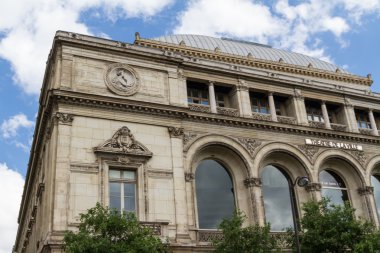 Tarihi bina Paris'te Fransa