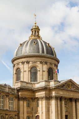 Tarihi bina Paris'te Fransa