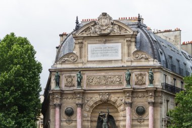 Paris güzel saint michel Çeşmesi