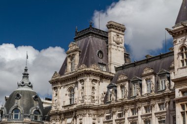 Tarihi bina Paris'te Fransa