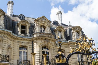 Tarihi bina Paris'te Fransa