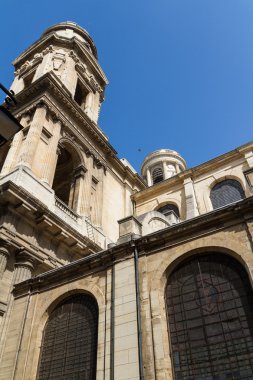 Tarihi bina Paris'te Fransa