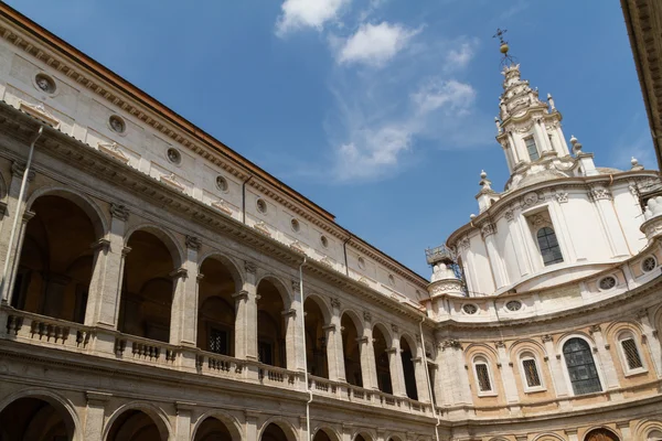 Grande igreja no centro de Roma, Itália . — Fotografia de Stock