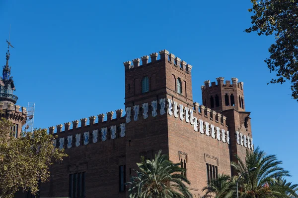 Barcelona ciudadela drei drachenburg von domenech i montaner a — Stockfoto