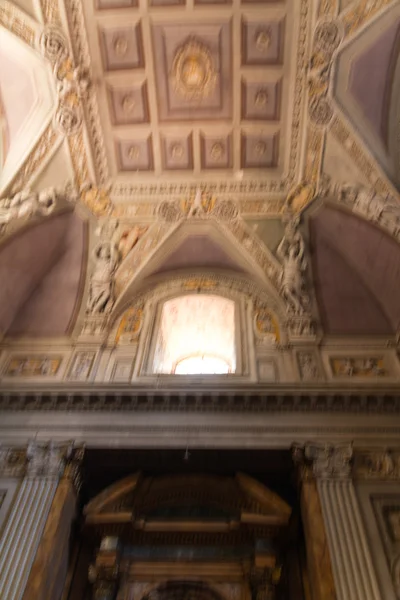 Grande igreja no centro de Roma, Itália . — Fotografia de Stock