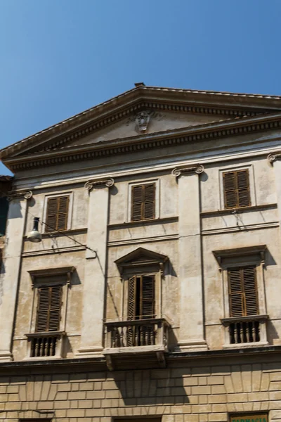 Roma, Italia. Típicos detalles arquitectónicos de la ciudad vieja — Foto de Stock