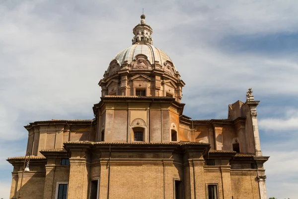 Wielki Kościół w centrum Rzymu, Włochy. — Zdjęcie stockowe