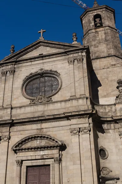 Fachadas de edificios de gran interés arquitectónico en la ciudad o — Foto de Stock