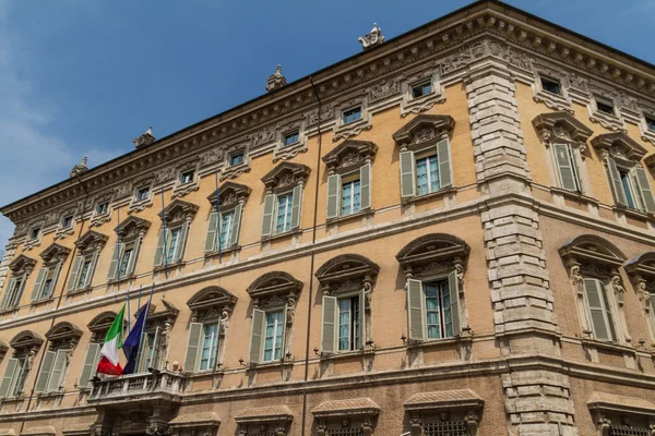 Roma, Italia. Típicos detalles arquitectónicos de la ciudad vieja — Foto de Stock