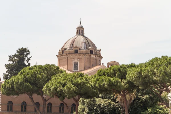 Grote kerk in het centrum van rome, Italië. — Stockfoto