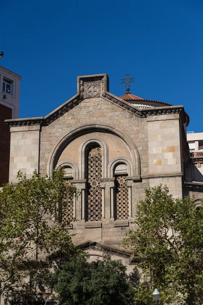 Fachadas de edificios de gran interés arquitectónico en la ciudad de Barcelona - España — Foto de Stock