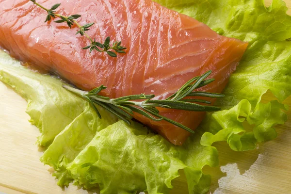 Filete de salmón adornado —  Fotos de Stock