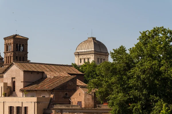 Roma, Italia. Dettagli architettonici tipici della città vecchia — Foto Stock