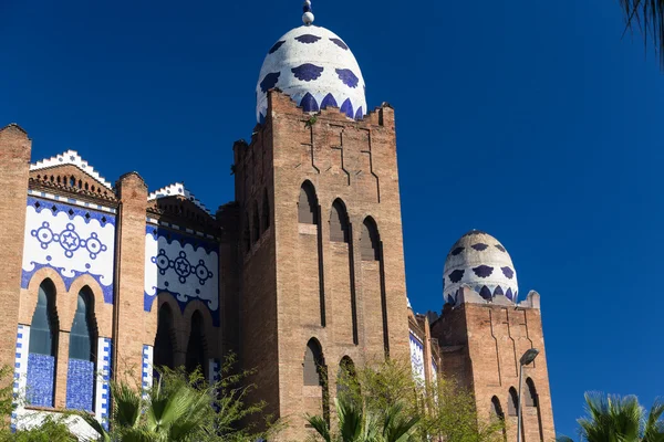 Plaza de toros de Barcelona La Monumental detalle huevo de mosaico en Gran vía — Foto de Stock