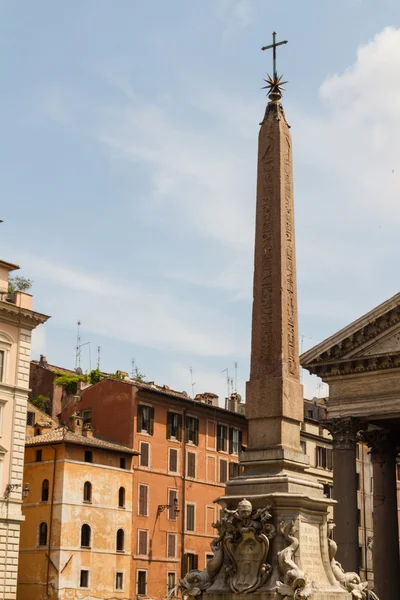 Rome, Italie. Détails architecturaux typiques de la vieille ville — Photo